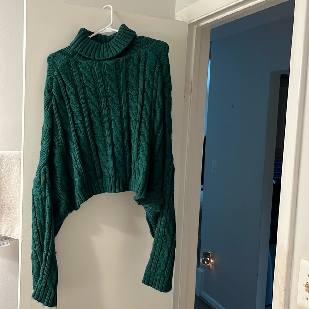 Women’s Green Sweater size Large
